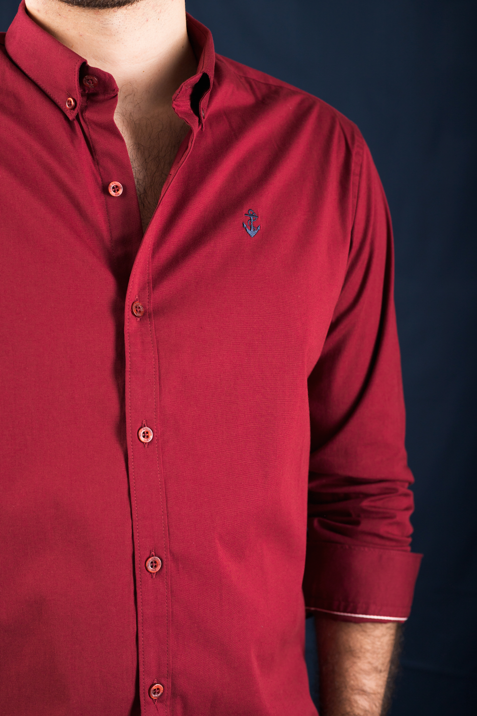 Camisa Rojo Oscuro A Navy