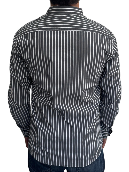 Camisa Gris Rayas Blancas A Negra