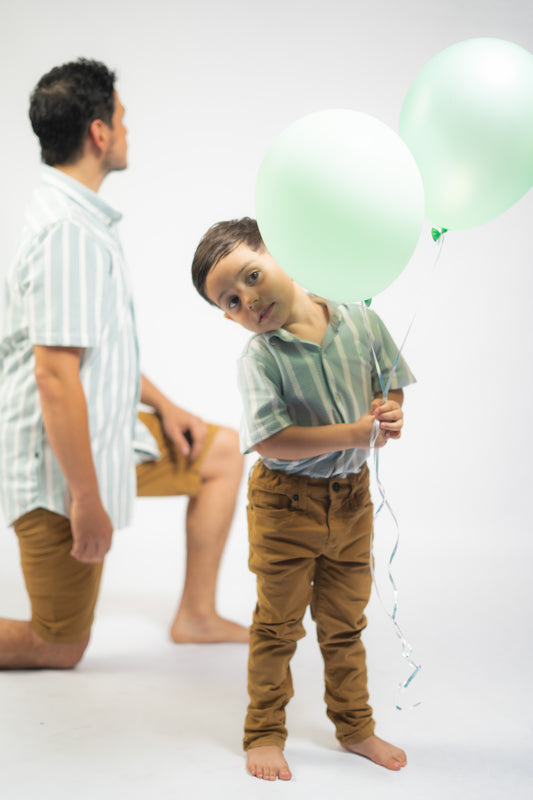 Camisa de niño en texturas verde menta rayas blancas
