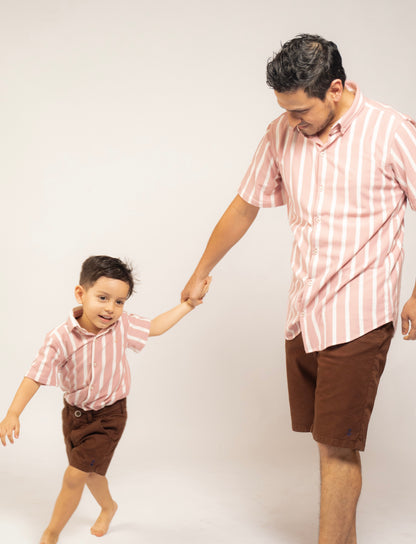 Camisa de niño en texturas rosa rayas blancas