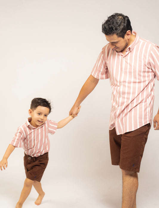 Camisa de niño en texturas rosa rayas blancas