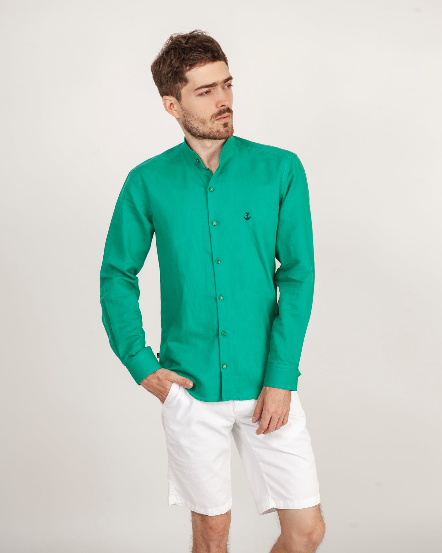 Camisa de Lino Verde Sin Cuello